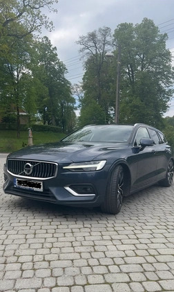 Volvo V60 cena 119064 przebieg: 165000, rok produkcji 2019 z Jasło małe 137